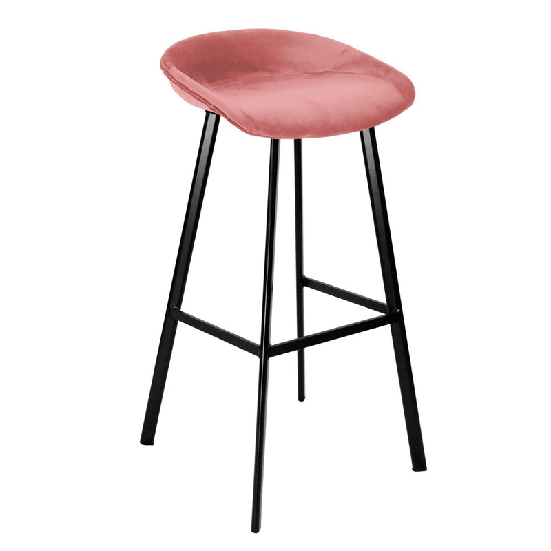 Le tabouret de bar Aster par Bisous design à l'assise moelleuse et confortable en velours rose.