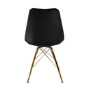 Le set de deux chaise Tower par Bisous design pour apporter élégance et luxe à votre pièce.