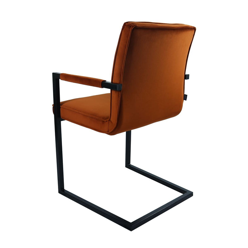 Set de 2 chaises recouvertes de velours pour habiller votre salle à manger, votre chambre ou votre salon.
