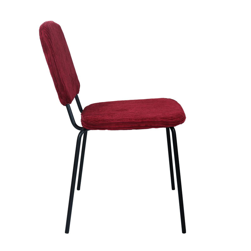Pour une déco scandinave ou vintage, ces chaises sont les pièces idéales.