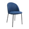Lot de 2 chaises en tissu bleu confortable et design.