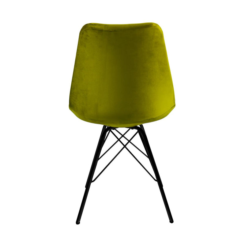 Le set de deux chaises en velours vert et au cadre noir pour décorer votre intérieur avec classe.