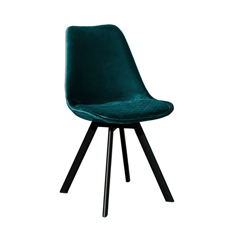 Sublimez votre intérieur avec ce lot de deux chaises en velours bleu.