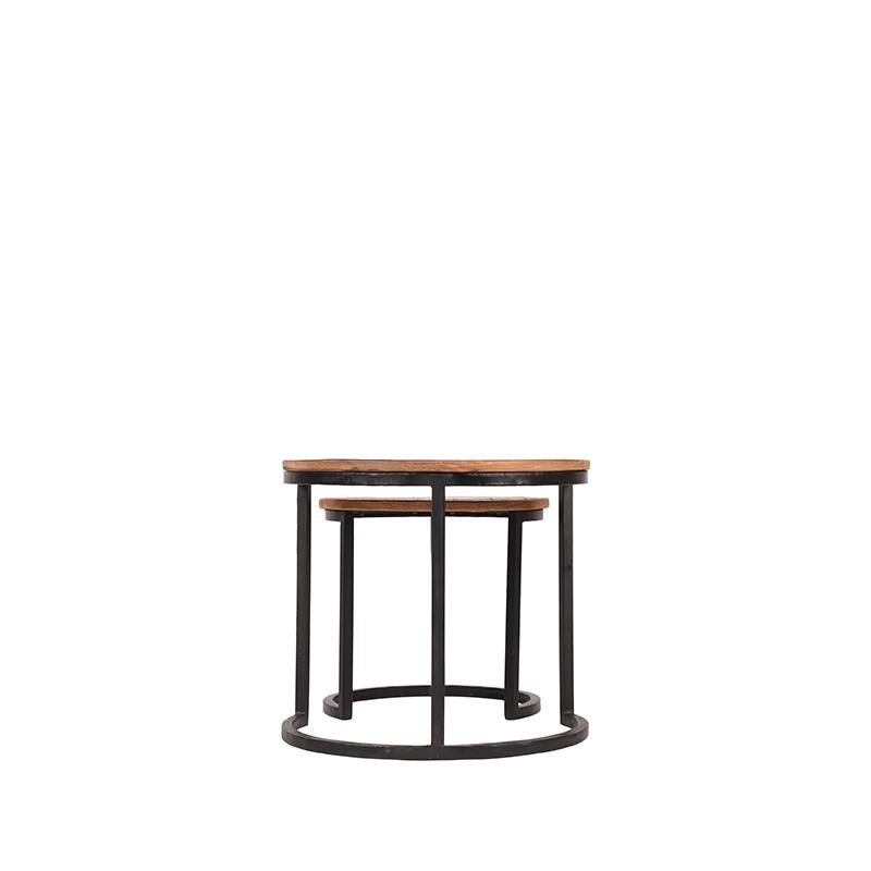 Tables industrielles en bois de manguier et en métal. 